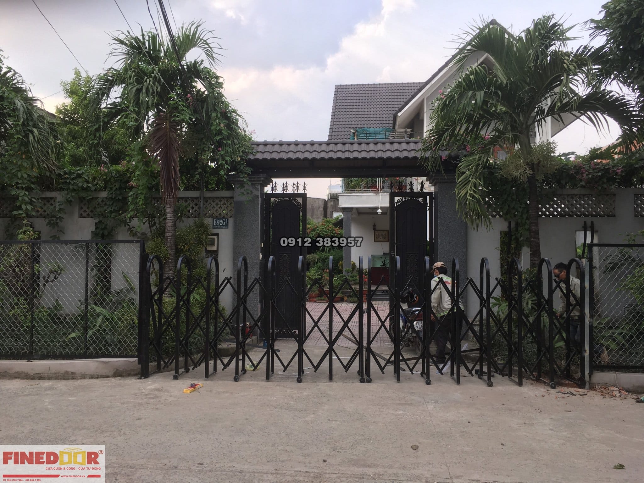 Cổng xếp, cổng xếp tự động, cổng xếp sắt, cổng xếp không ray, cổng xếp sơn tĩnh điện, cổng xếp kkeos tay