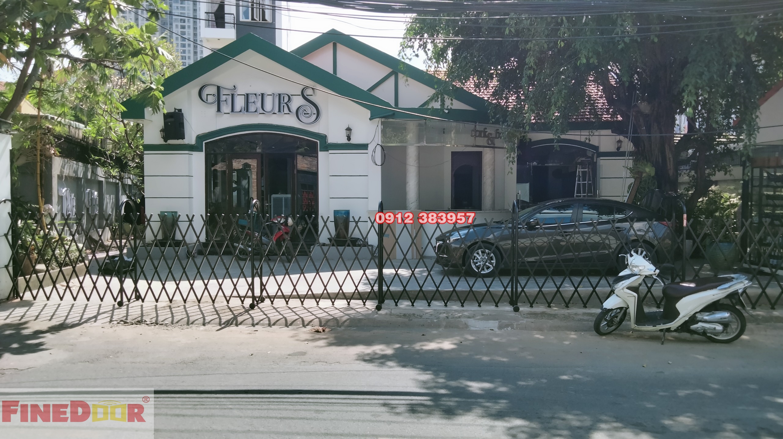 Cổng xếp sơn tĩnh điện giá rẻ