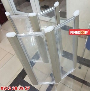 Cua cuon trong suot, cua chuon Polycarbonate