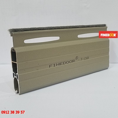 Mẫu lá cửa cuốn Nhôm Finedoor F-136R